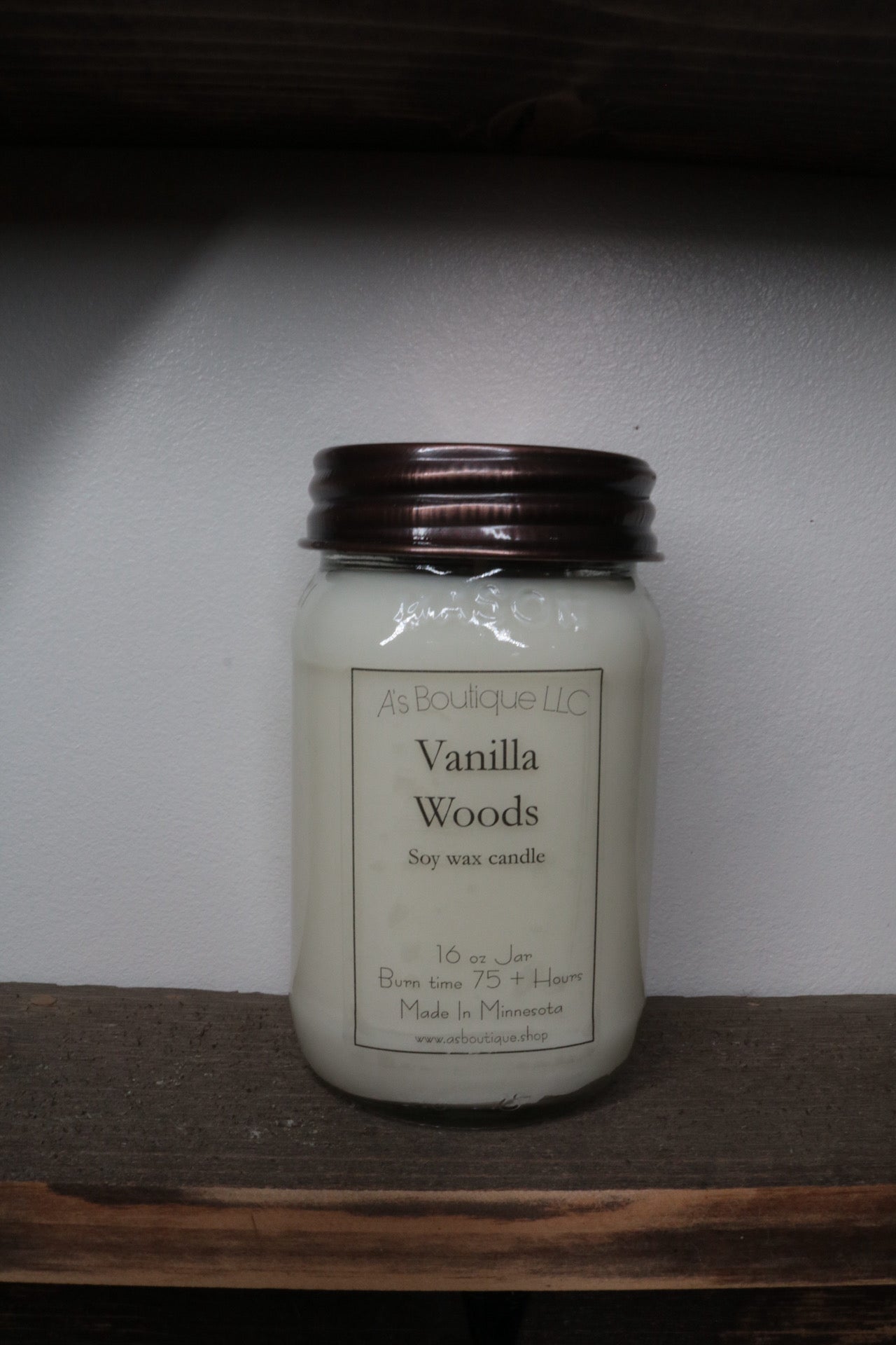 16 oz Soy Candle | Vanilla Woods |
