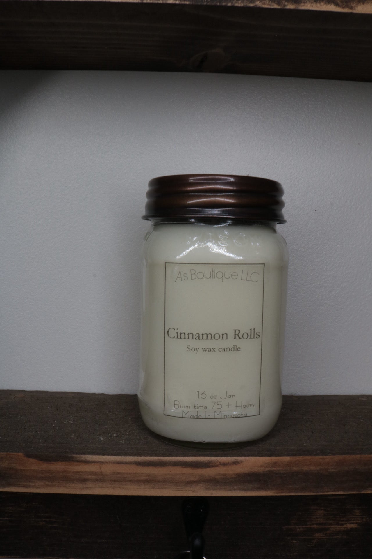 16 oz Soy Candle | Cinnamon Roll |